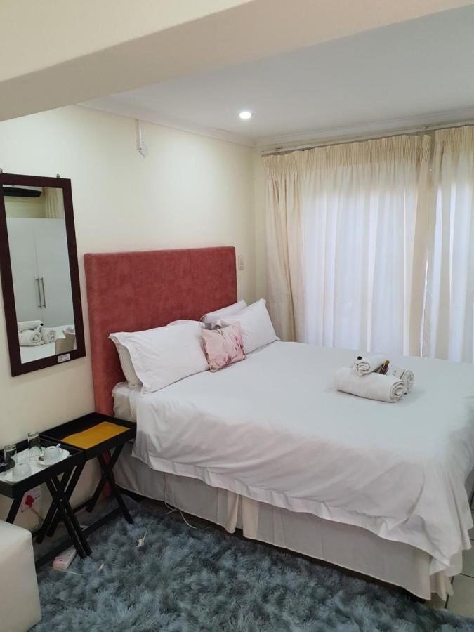 Sunnyridge Lodge Ист-Лондон Экстерьер фото