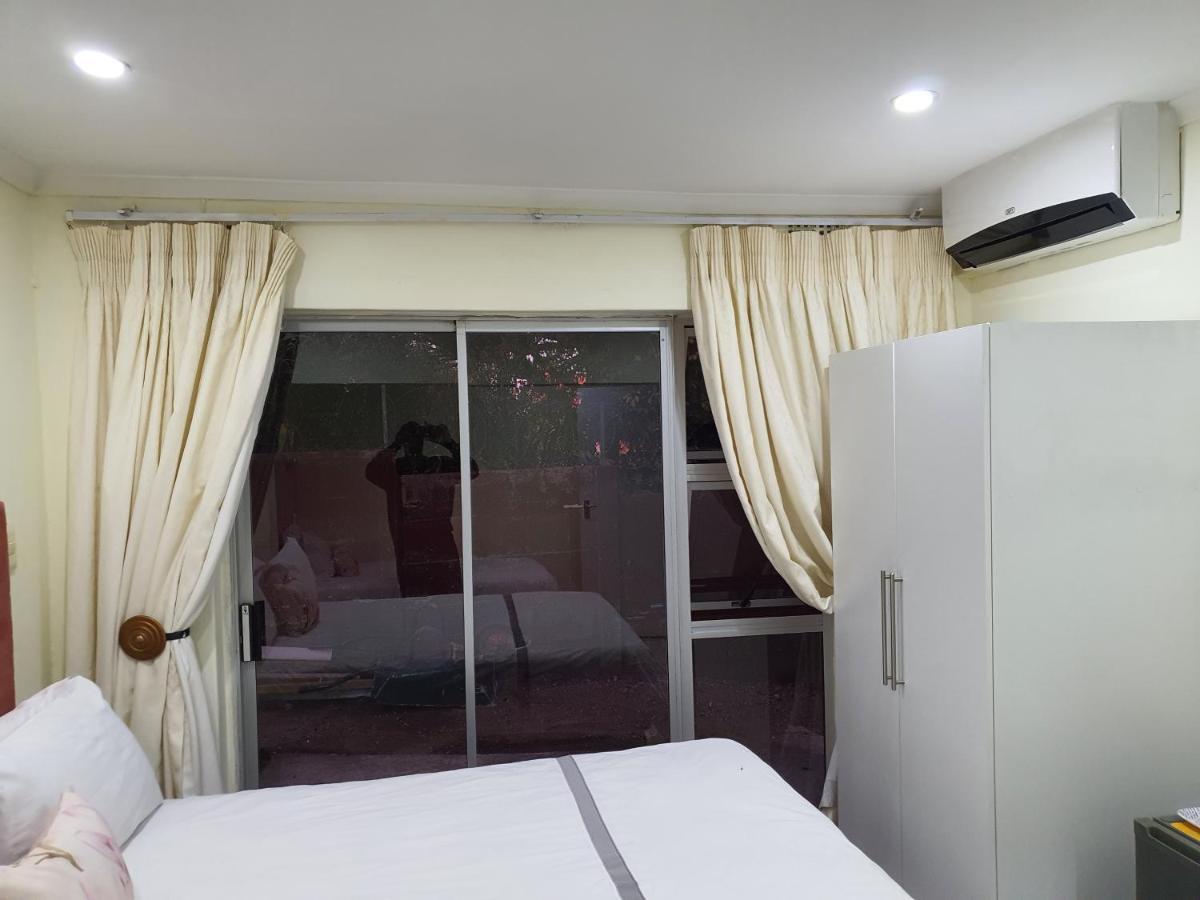 Sunnyridge Lodge Ист-Лондон Экстерьер фото